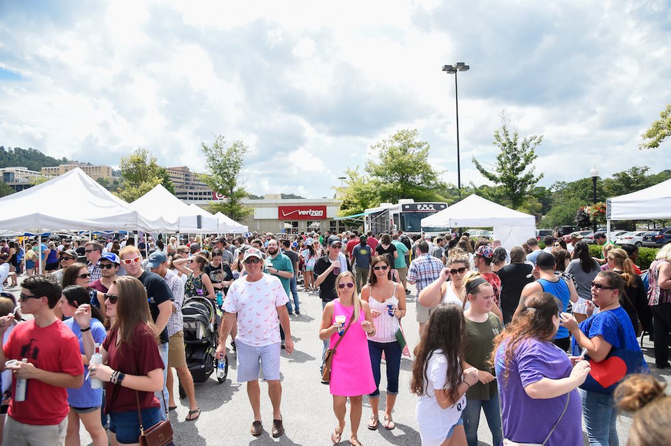 Mac and cheese fest sees hundreds